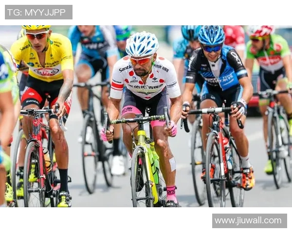 深圳足球队在洲际杯积分榜中以70分稳居第一名展现强劲实力