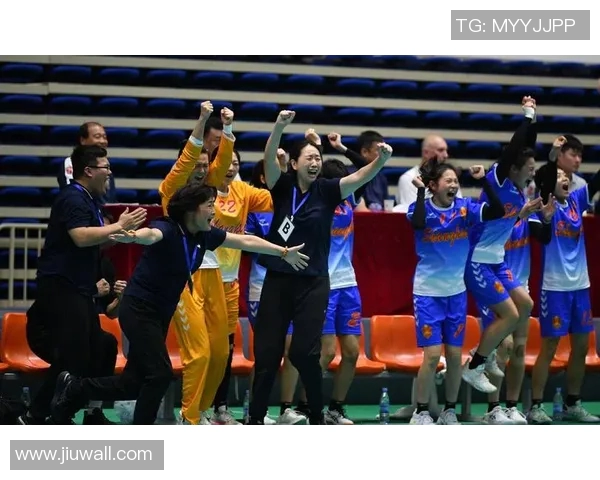 全国锦标赛回顾：成都网球队展现出色实力与团队精神