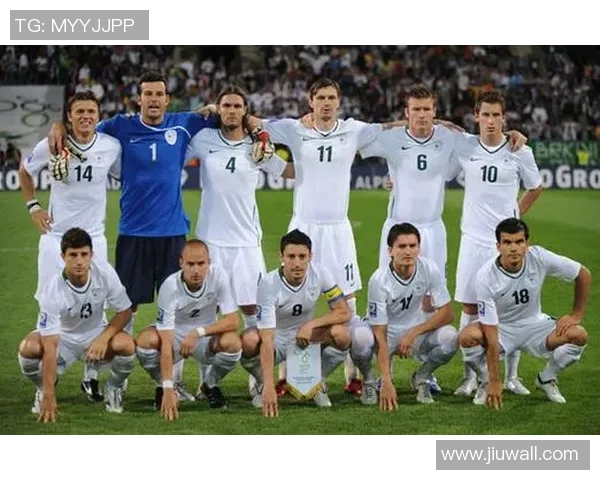 成都足球队在世界杯中的团队协作表现分析与点评 成都足球队在世界杯中的团队协作表现分析与点评